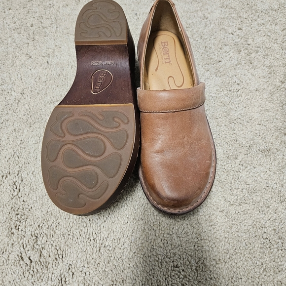 Women's Born Clogs - Picture 1 of 3